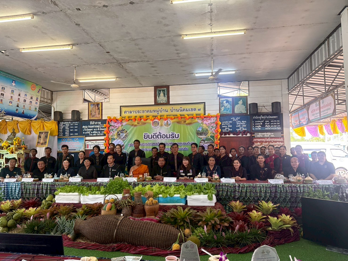 พช.ศรีสะเกษ ลงพื้นที่โซน 3 เฟ้นหาสุดยอดกิจกรรมพัฒนาชุมชนดีเด่นและหมู่บ้านกองทุนแม่ของแผ่นดินดีเด่น ประจำปี 2569